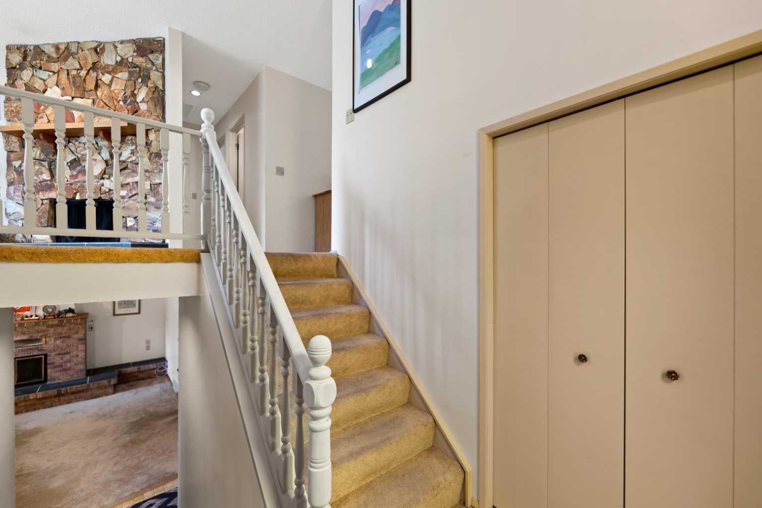 224 Berwick Way NW — photo 3