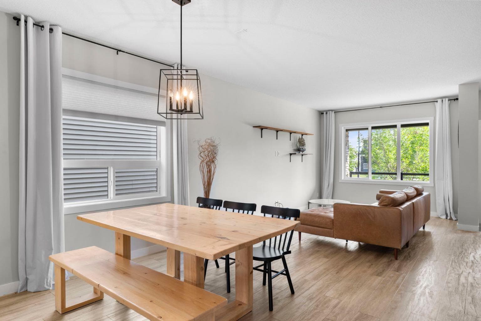 115 Wolf Willow Boulevard SE — photo 3