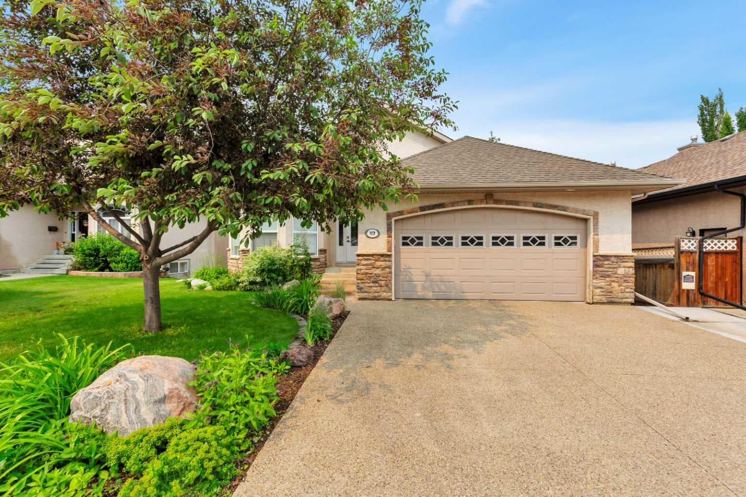 89 Alberts Close — photo 2