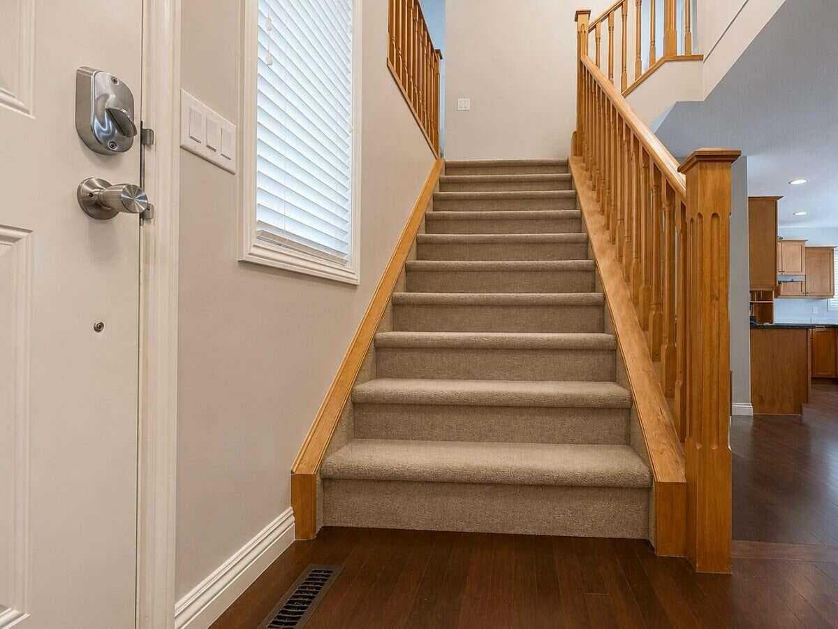 188 Everwillow Park SW — photo 3