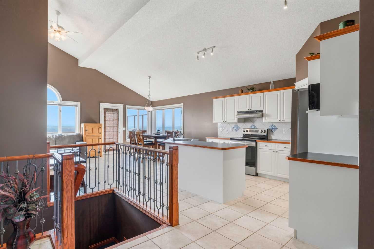 215 Rocky Ridge Drive NW — photo 4