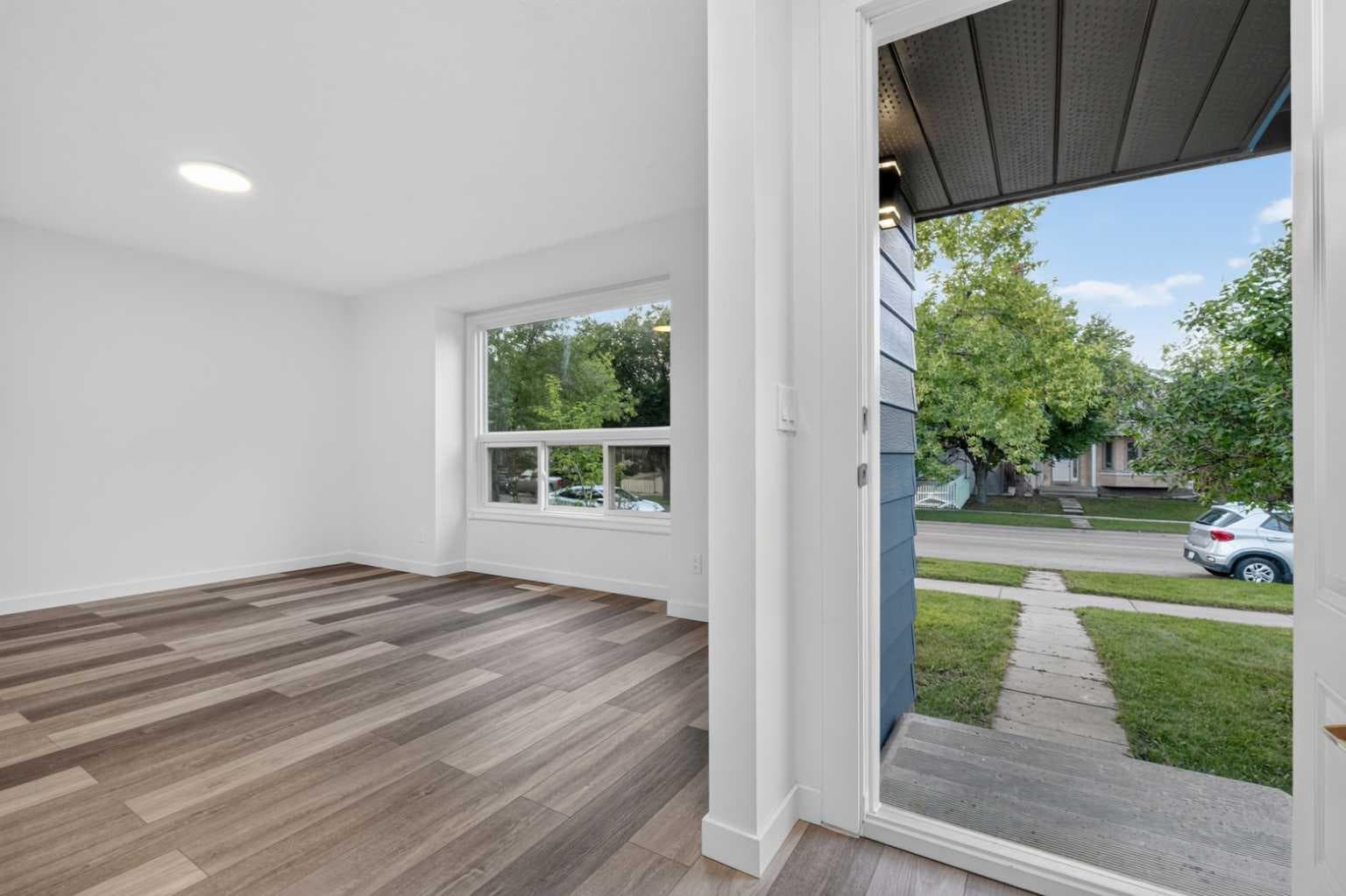 925 Erin Woods Drive SE — photo 3