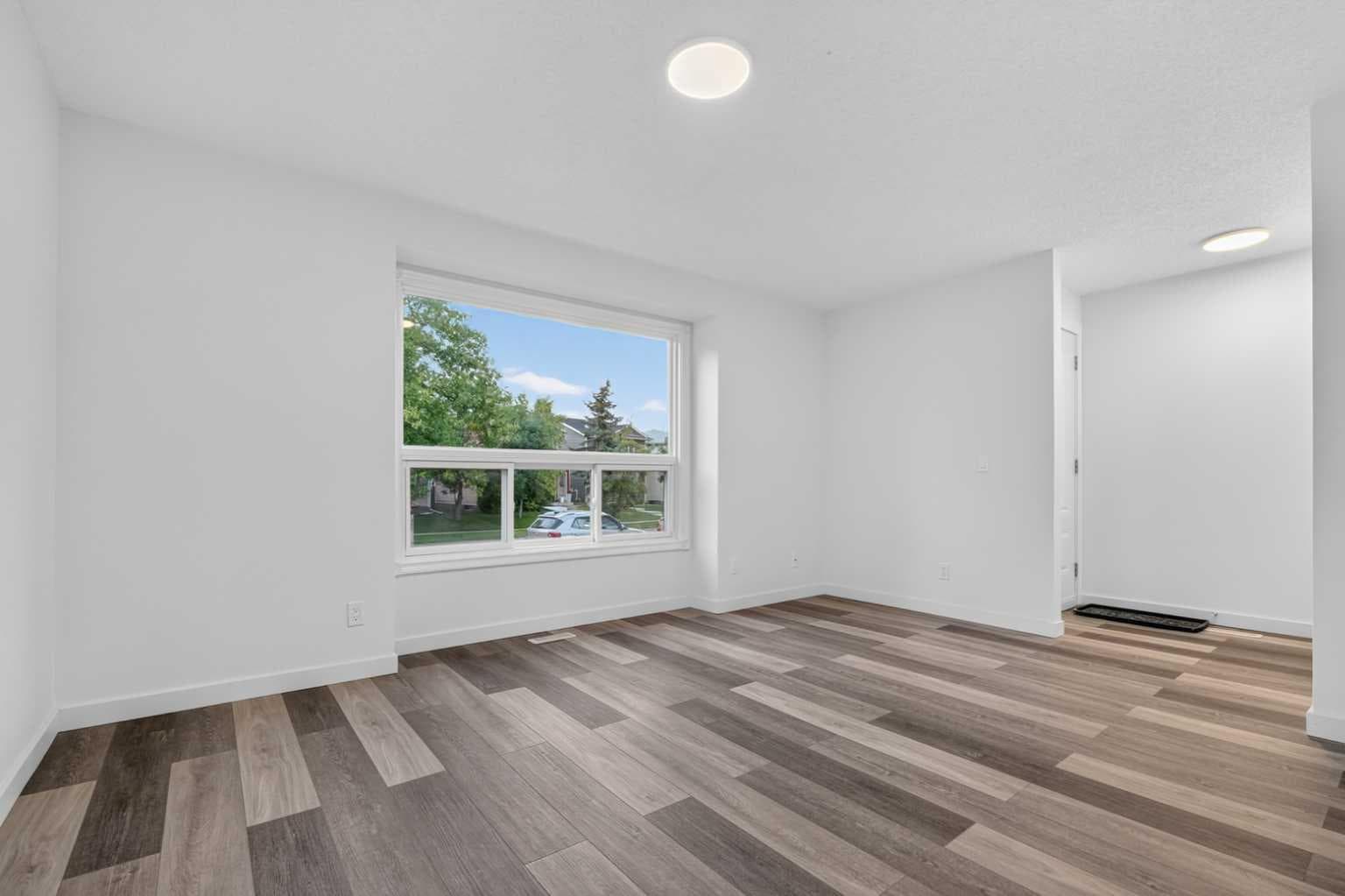 925 Erin Woods Drive SE — photo 4