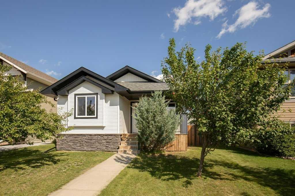 22 Valley Crescent — photo 1