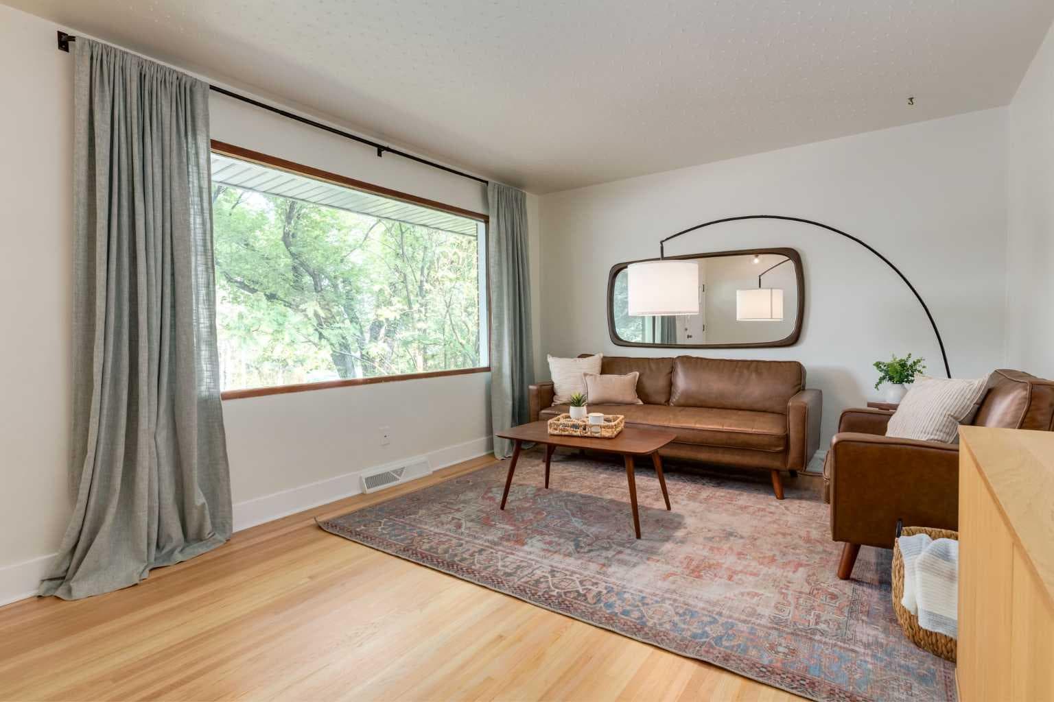 131 Thorncrest Road NW — photo 4