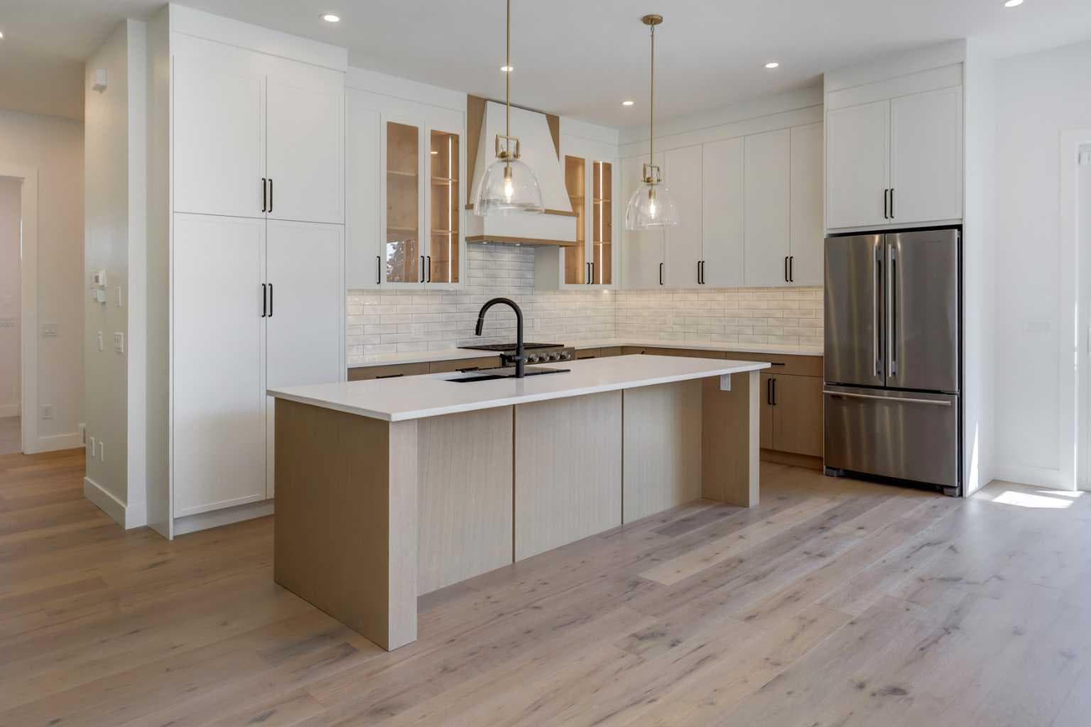 8 Carnarvon Way NW — photo 3