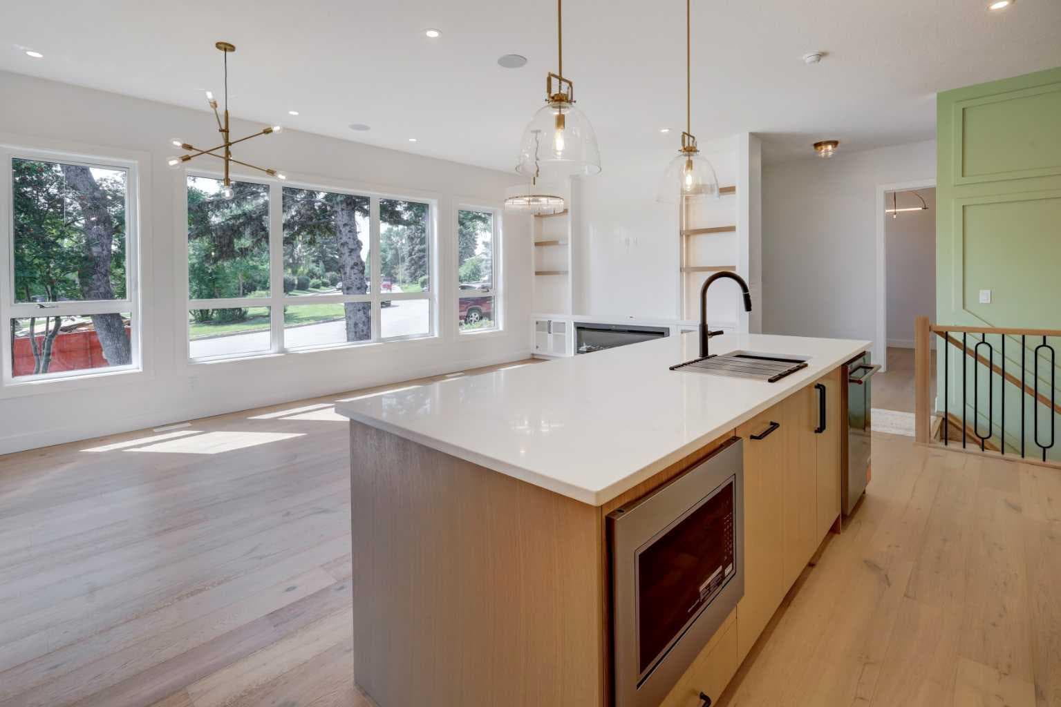 8 Carnarvon Way NW — photo 5