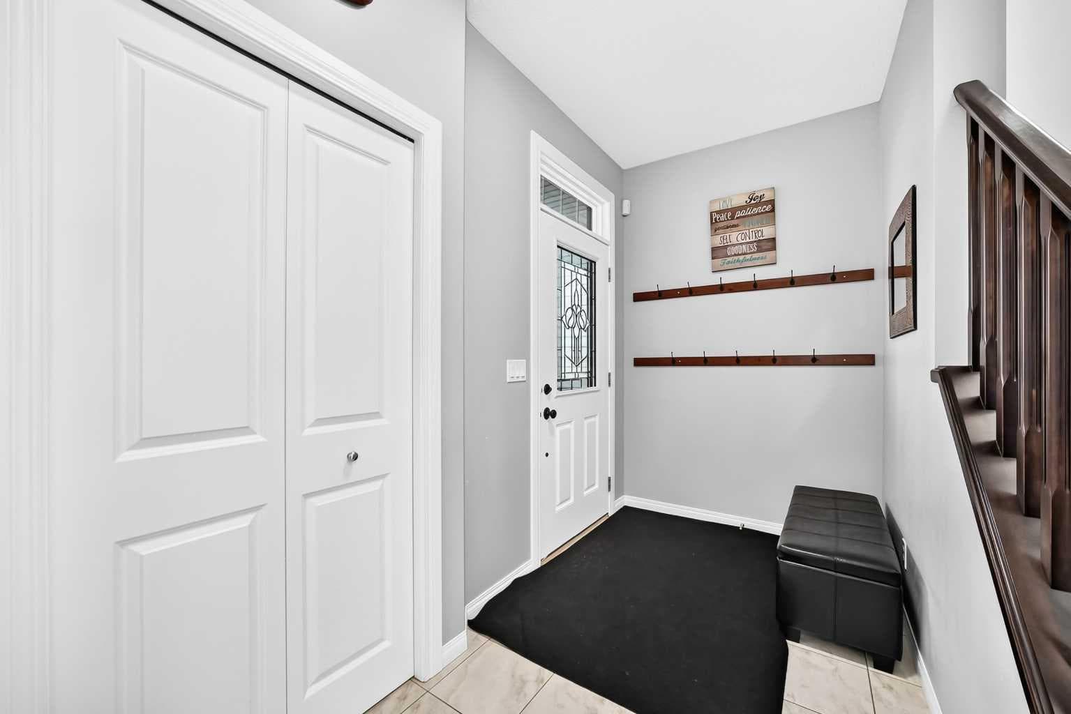 8 Skyview Point Terrace NE — photo 3