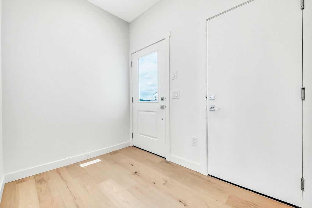 33 Linden Place — photo 3