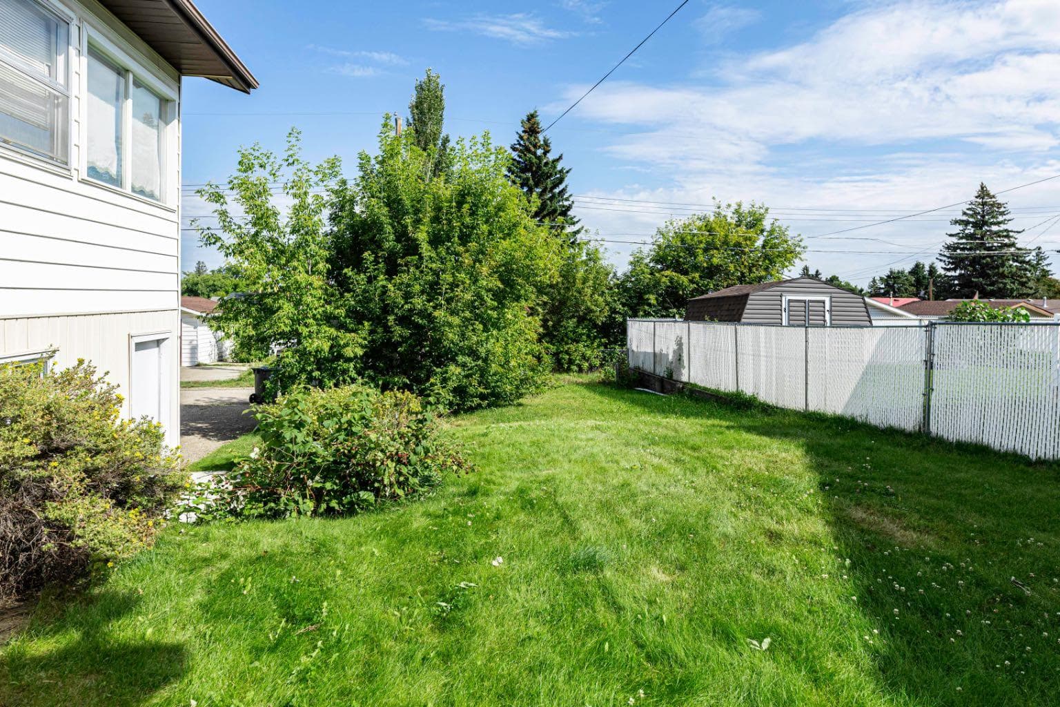 4816 44 Street — photo 5