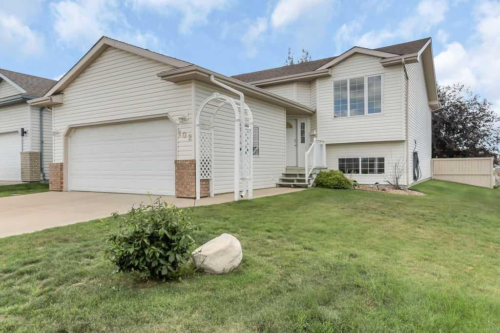 102 Drummond Avenue — photo 1
