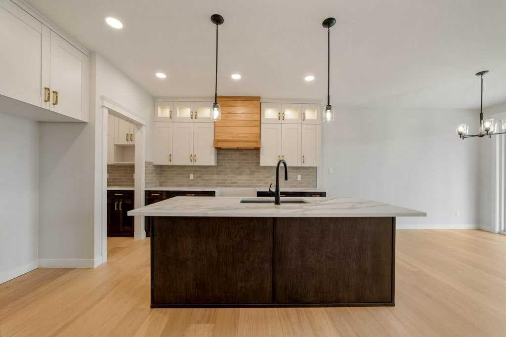 1027 Canyon Boulevard W — photo 4