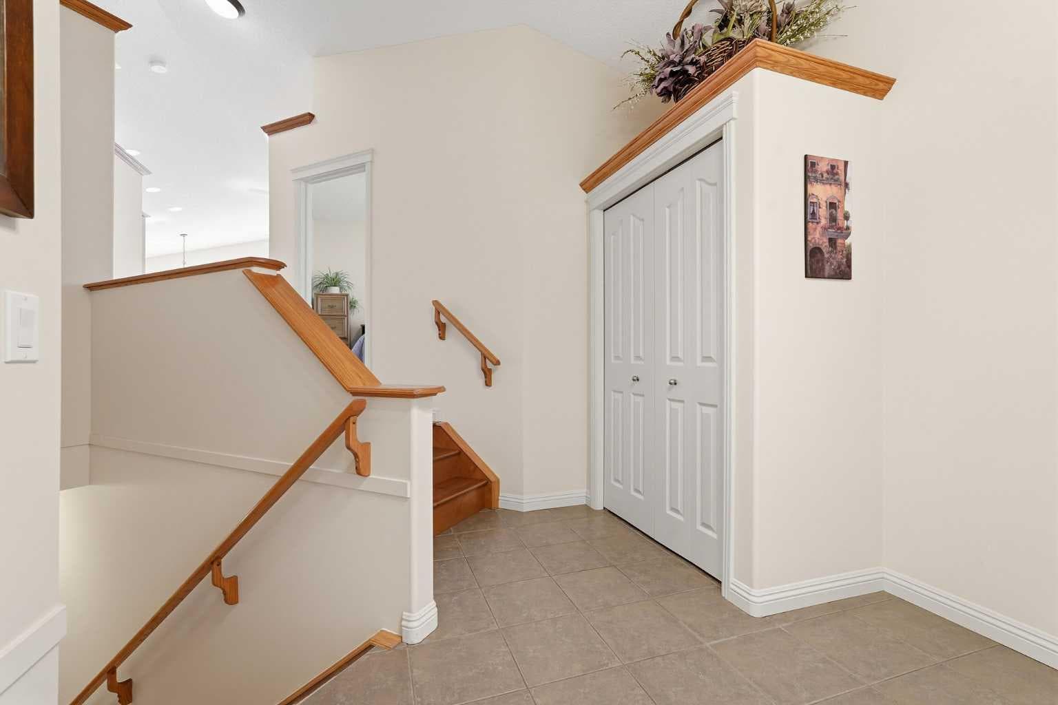 128 Covehaven Gardens NE — photo 2