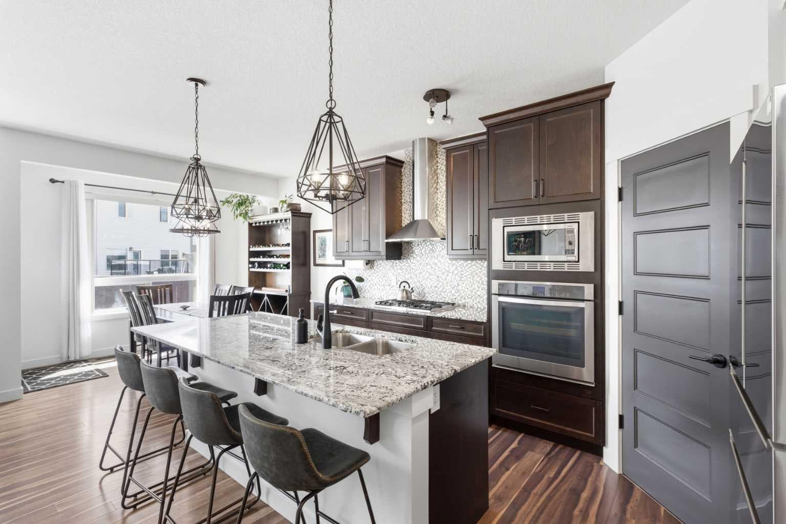1023 Kings Heights Road SE — photo 4