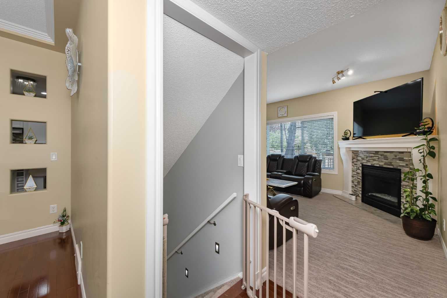 135 Kincora Drive NW — photo 5