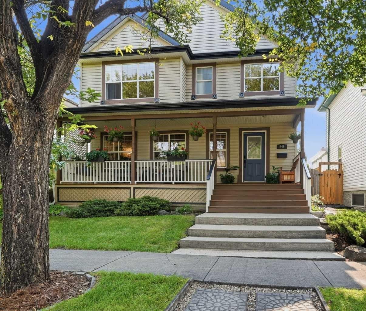 249 Inverness Park SE — photo 1