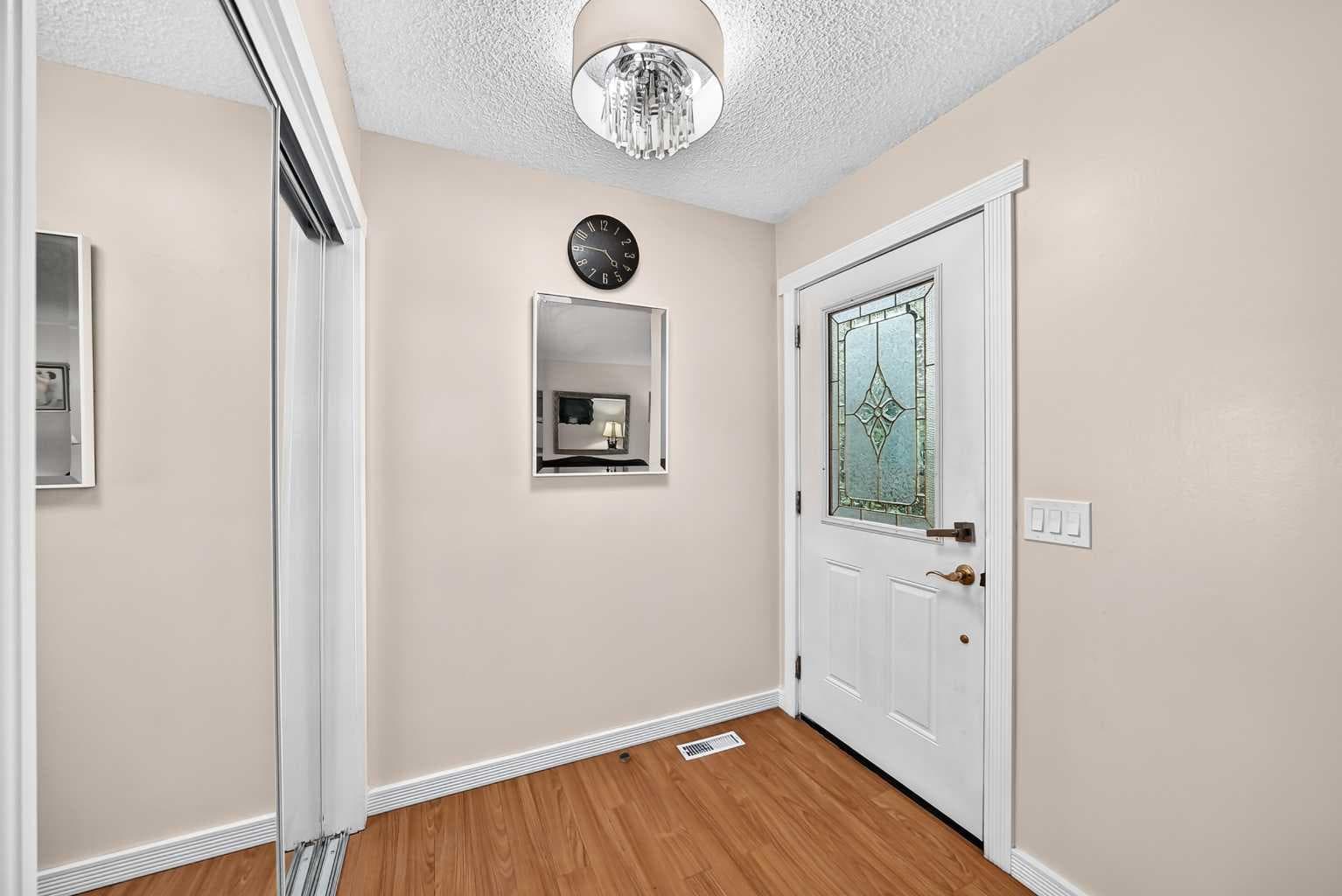 617 Whitewood Road NE — photo 4