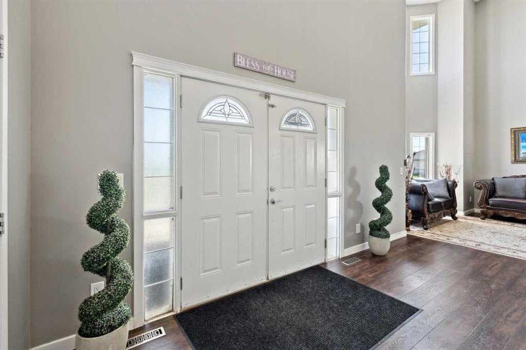 251203 Sunshine Road — photo 2