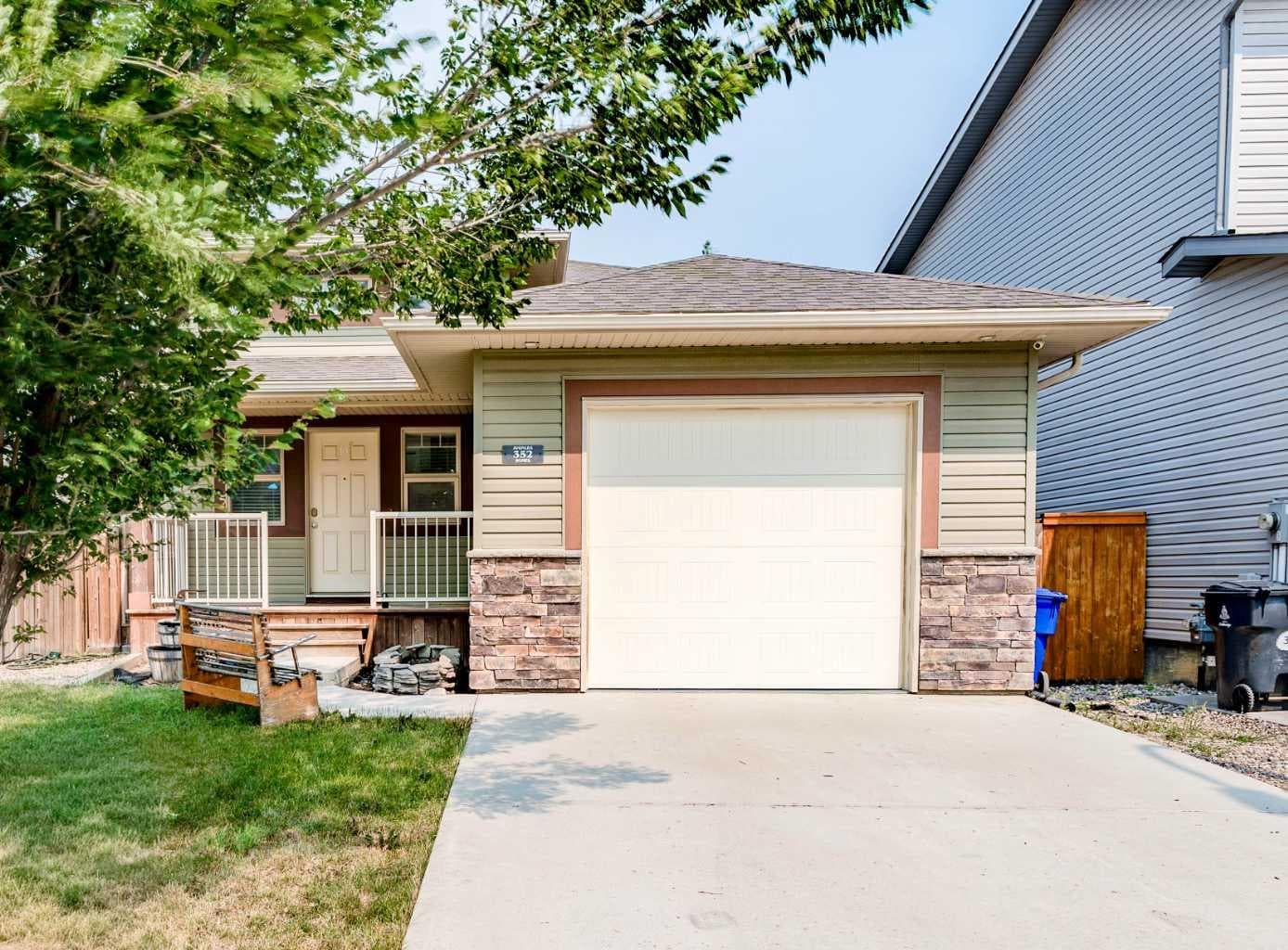 352 CROCUS Terrace W — photo 2
