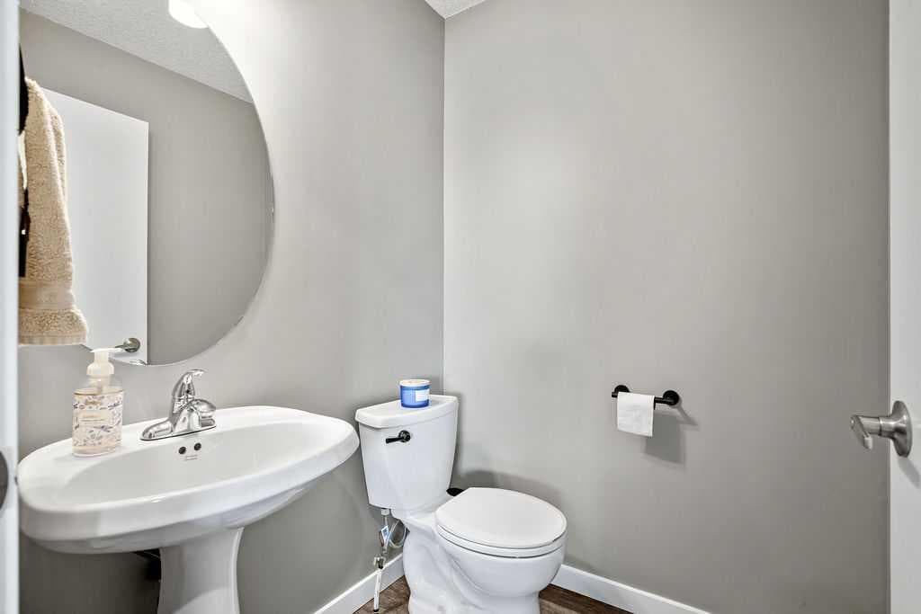 141 Somerset Circle SW — photo 4