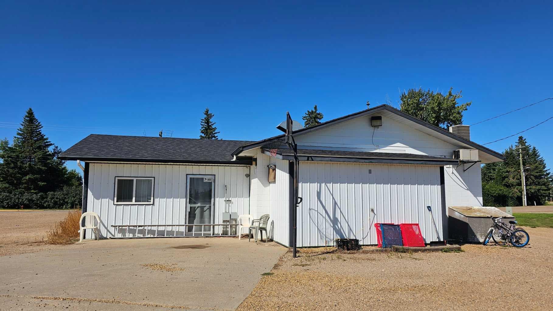 4601 45 Street — photo 5