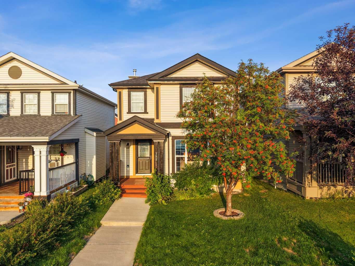 352 Sagewood Park SW — photo 1