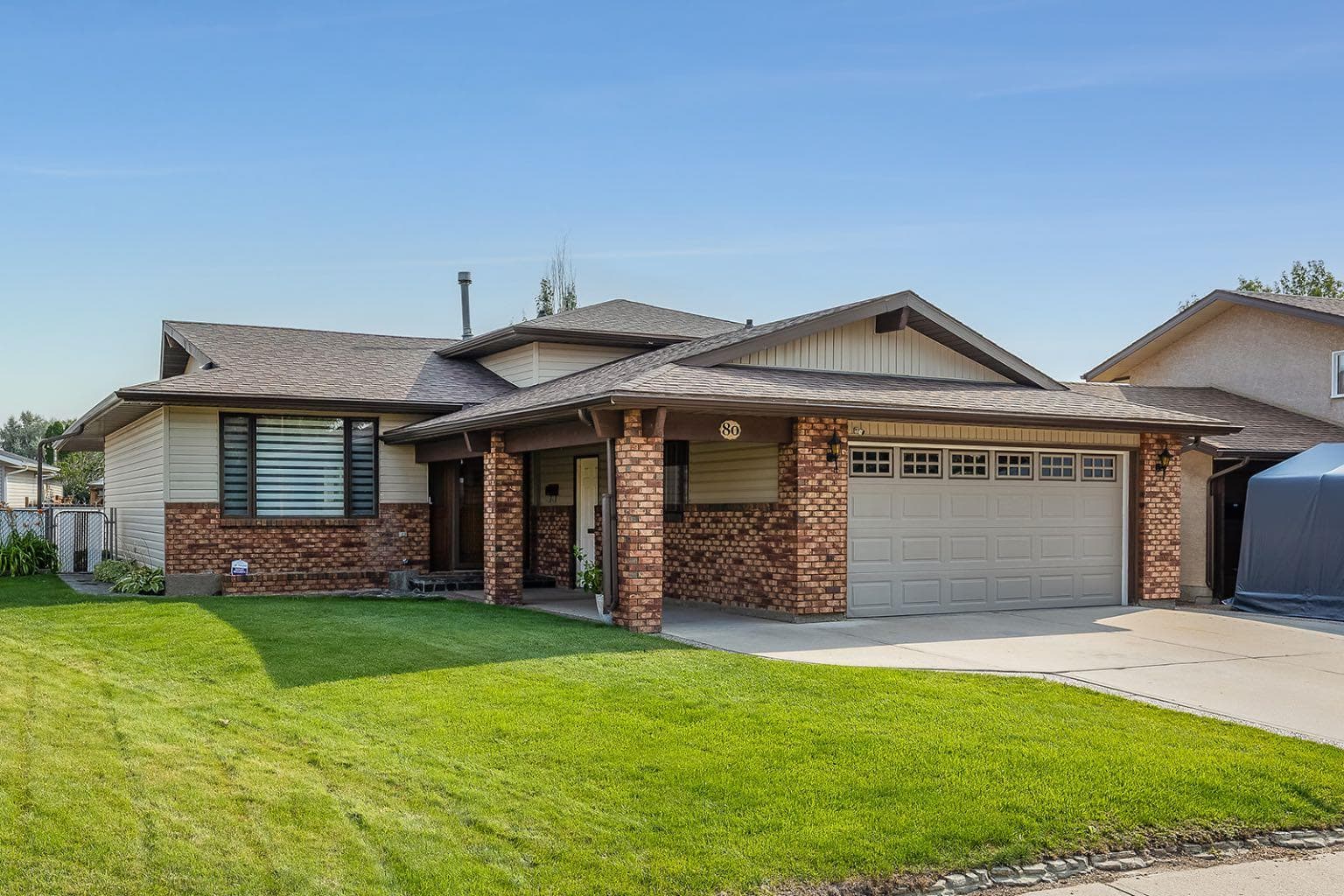 80 Carry Crescent SE — photo 2