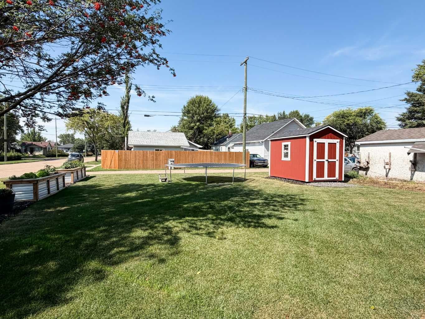 4802 46 Street — photo 3