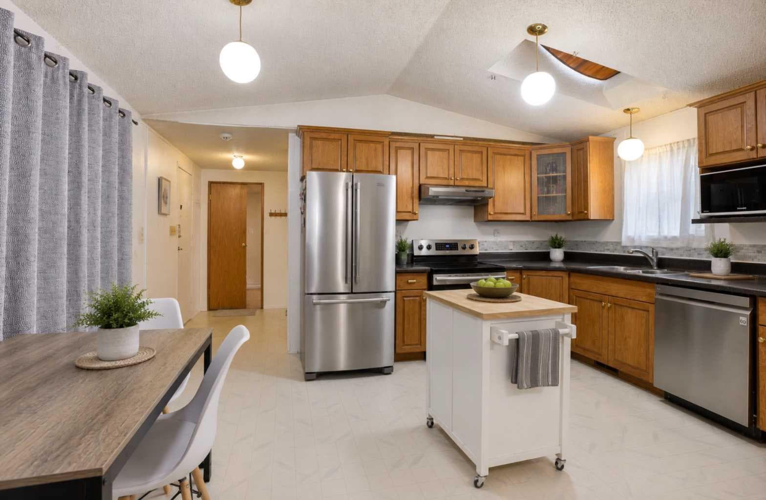 209 Yardmaster Avenue — photo 3