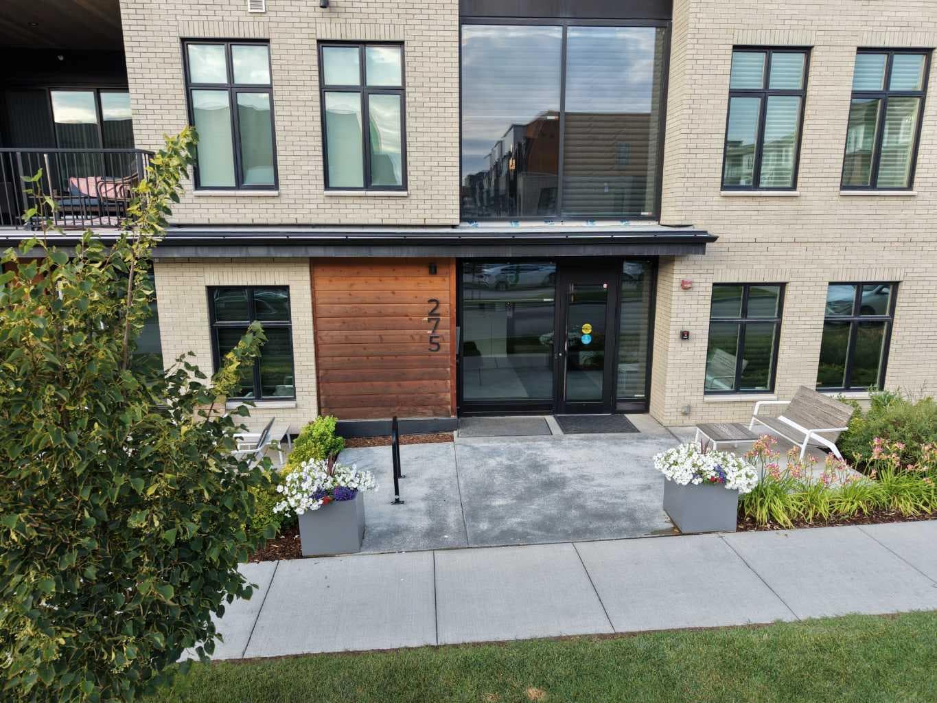 203, 275 Lebel Crescent NW — photo 2