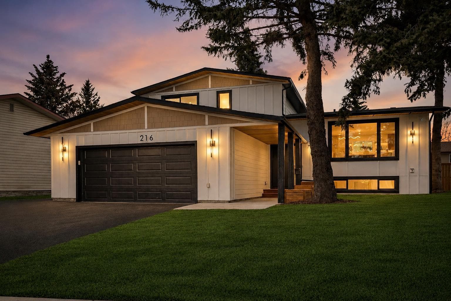 216 Oakridge Place SW — photo 1